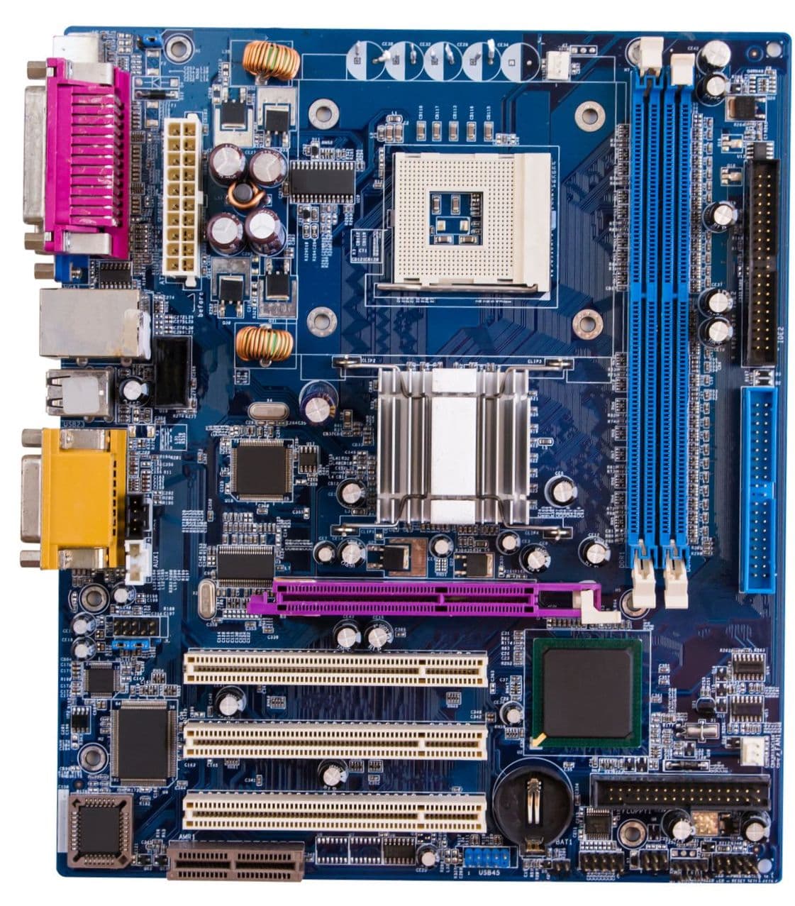 Placa base de computadora con componentes electrónicos, mostrando una disposición compleja y detallada.